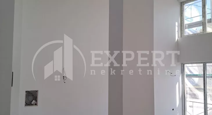 Lokal | 4zida