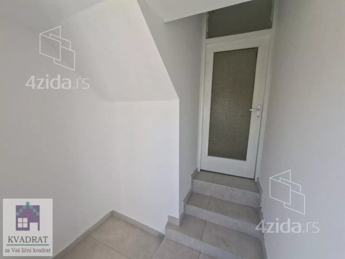 Lokal | 4zida