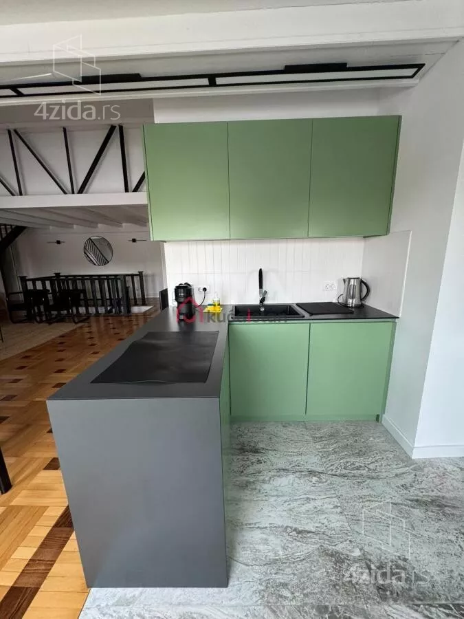 Petosoban stan | 4zida