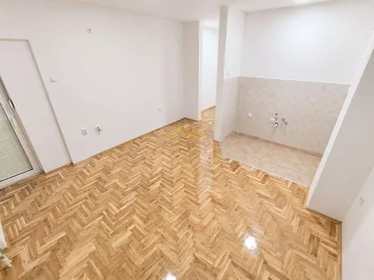 Bulevar Patrijarha Pavla (Somborski Bulevar) | 4zida.rs