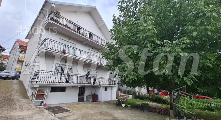 3-etažna kuća | 4zida
