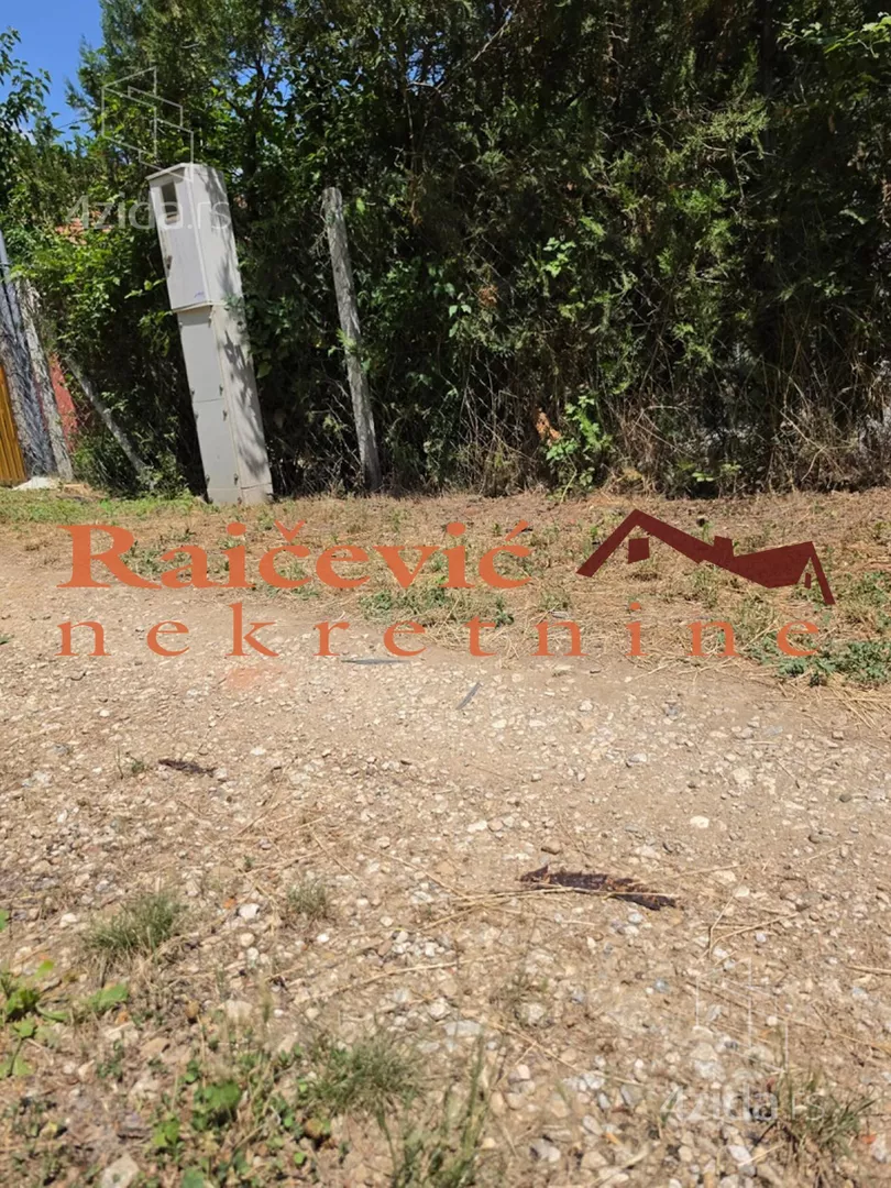 Plac | 4zida