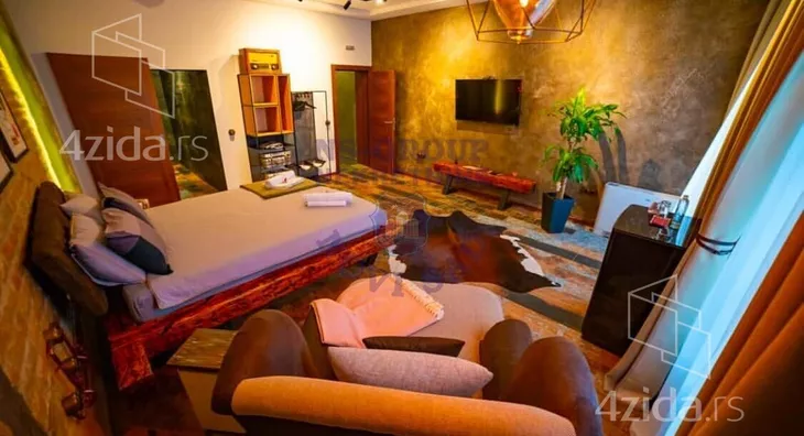 Šestosoban stan | 4zida