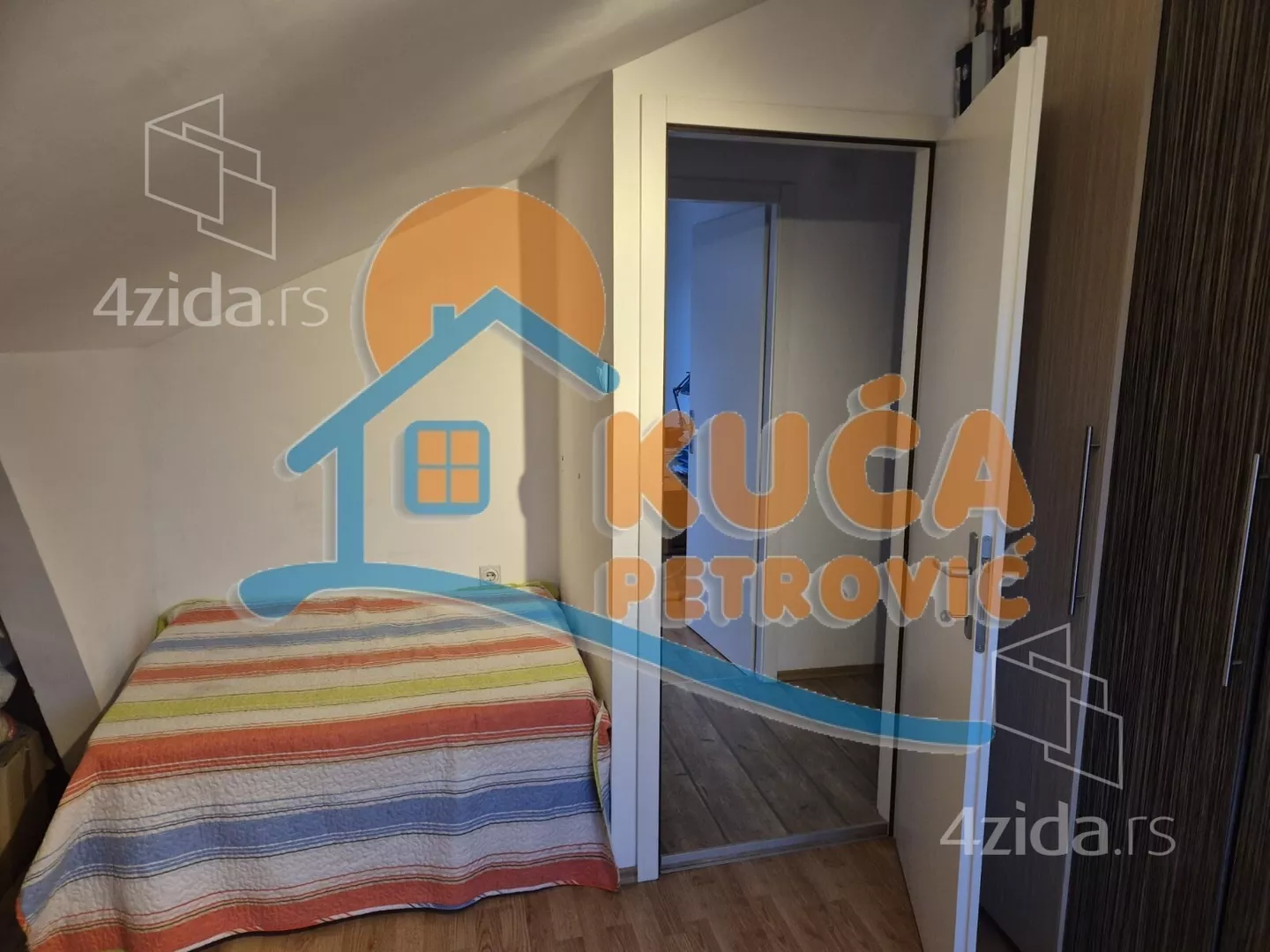 Troiposoban stan | 4zida