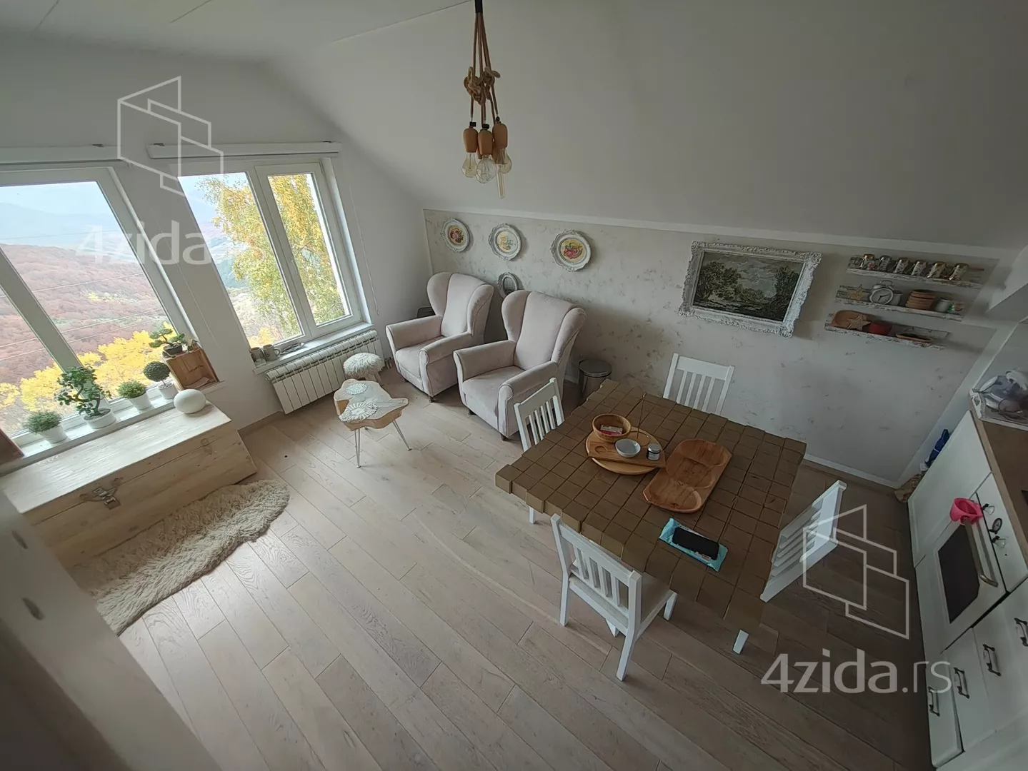 Dvoiposoban stan | 4zida