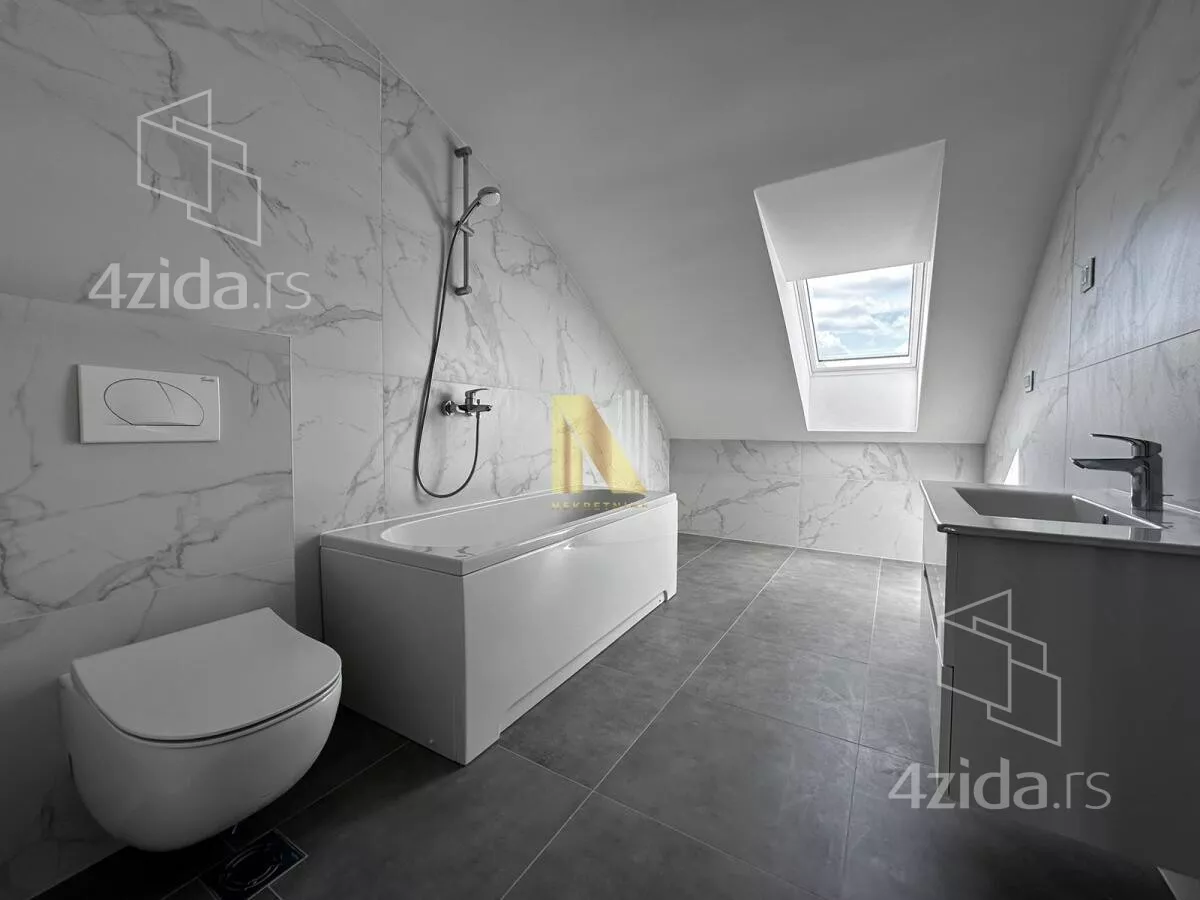 Petosoban stan | 4zida