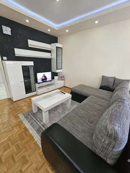 Bulevar Cara Lazara | 4zida.rs