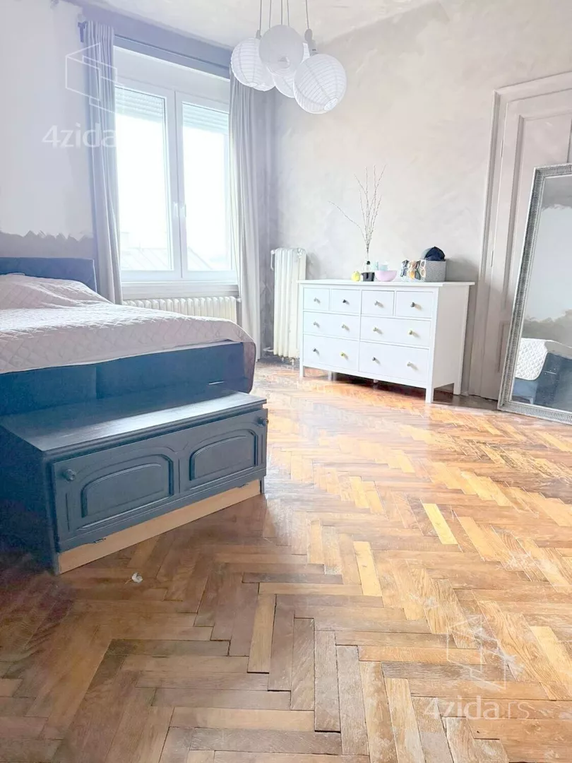 Četvoroiposoban stan | 4zida