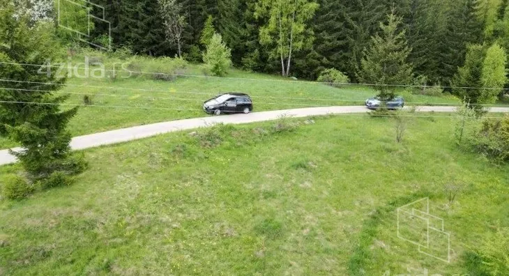 Plac | 4zida