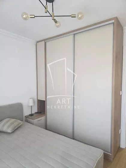 Braće Ribnikar | 4zida.rs