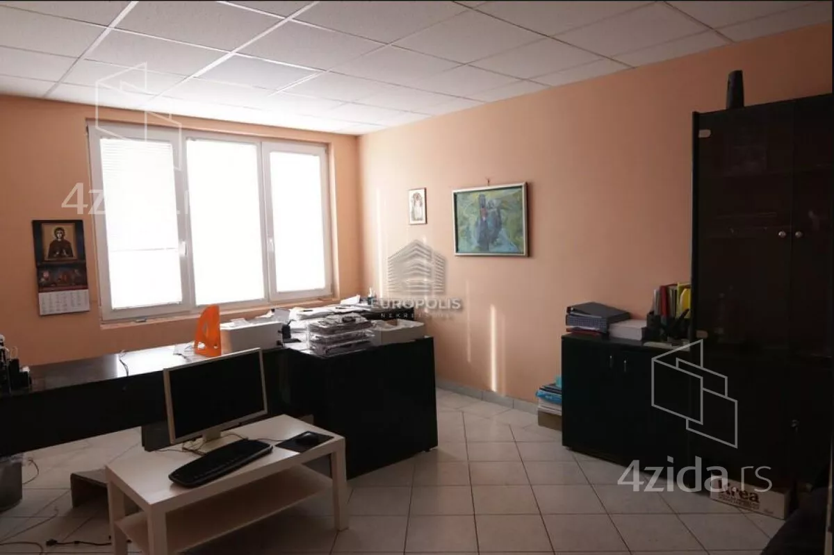 Poslovni prostor | 4zida