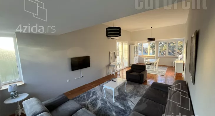 Šestosoban stan | 4zida