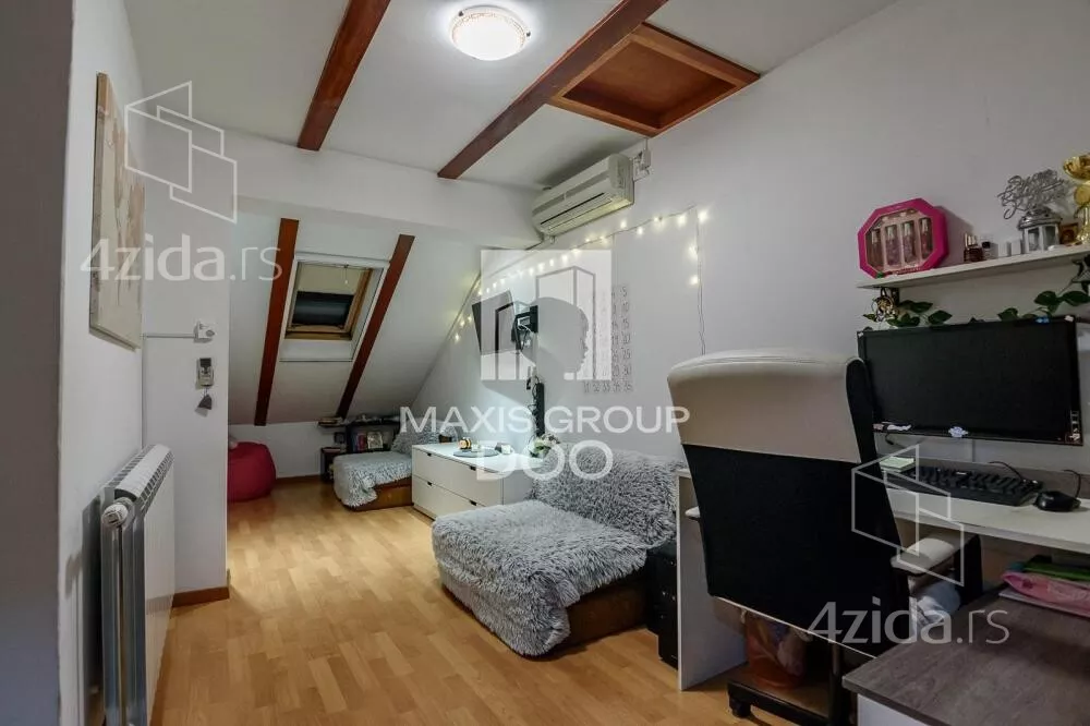 Četvoroiposoban stan | 4zida