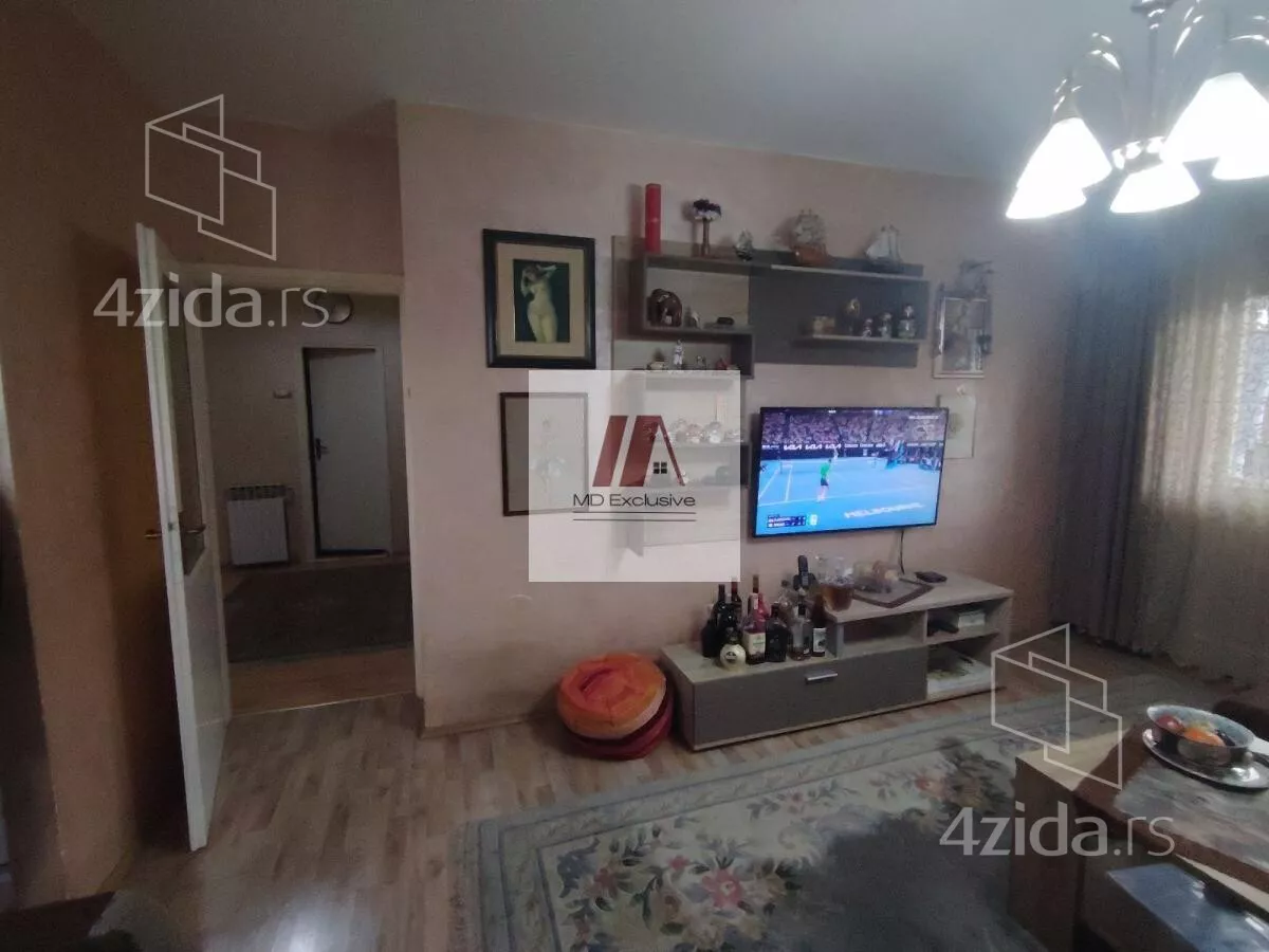 Petosoban stan | 4zida