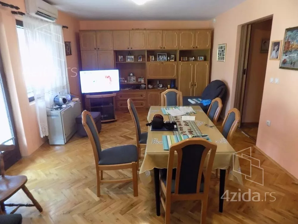 Kuća | 4zida
