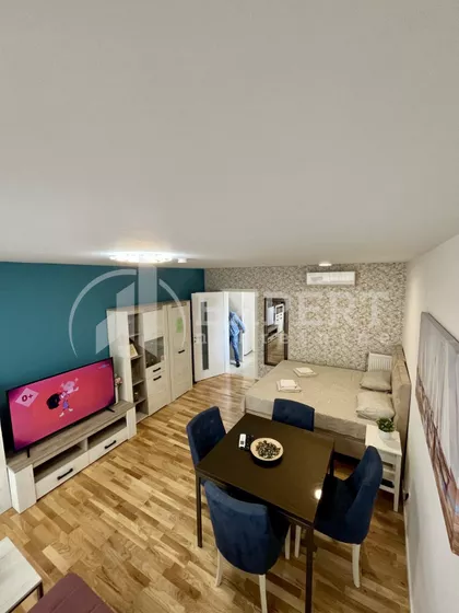 Prvomajska | 4zida.rs