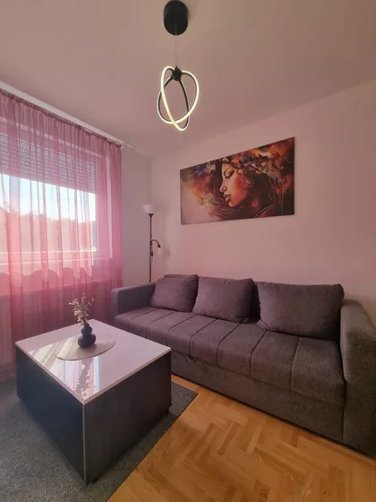 Prvomajska | 4zida.rs