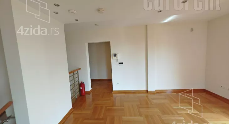 4-etažna kuća | 4zida