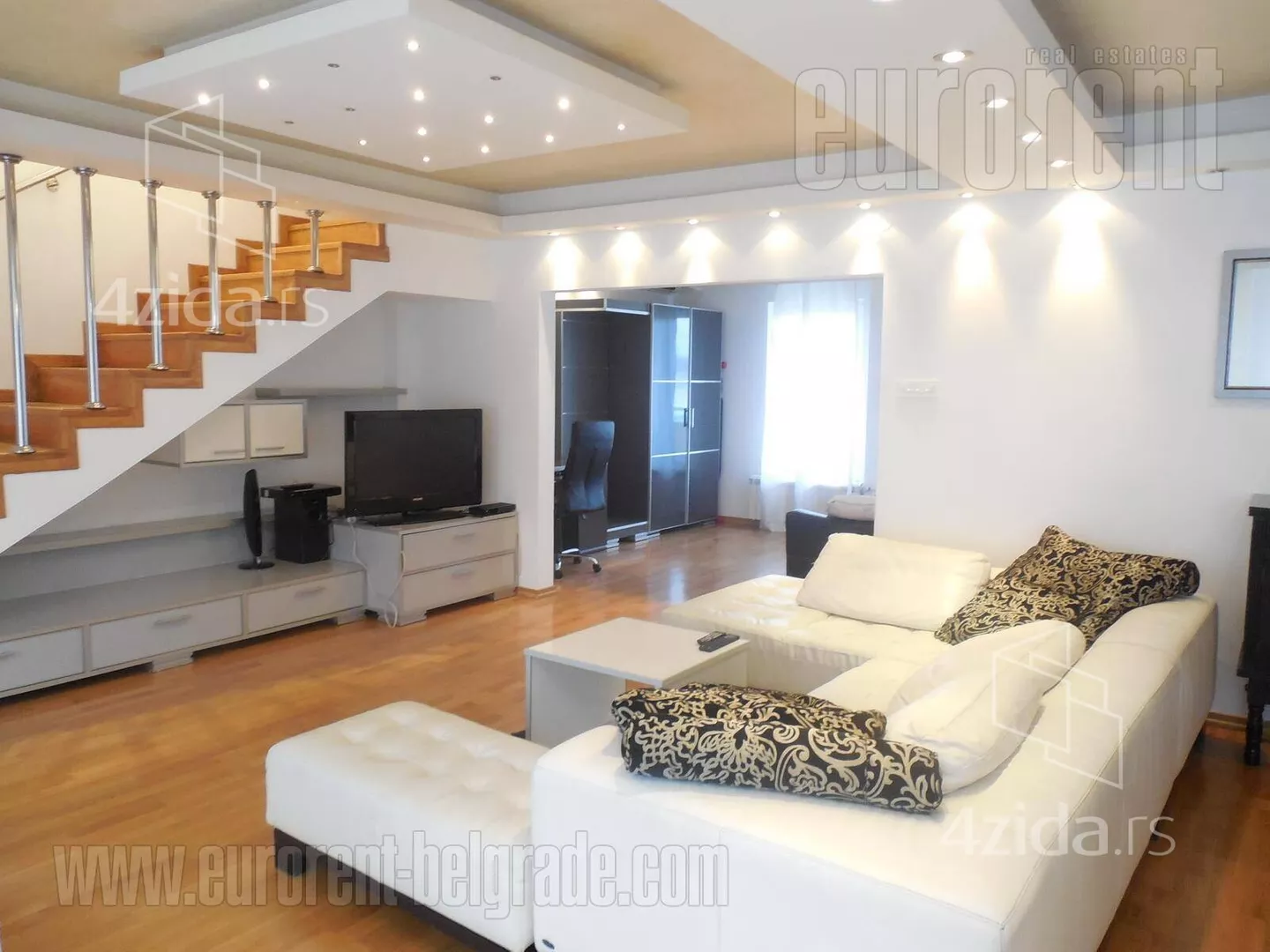 Četvoroiposoban stan | 4zida