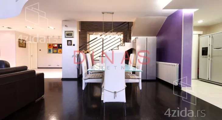 Šestosoban stan | 4zida