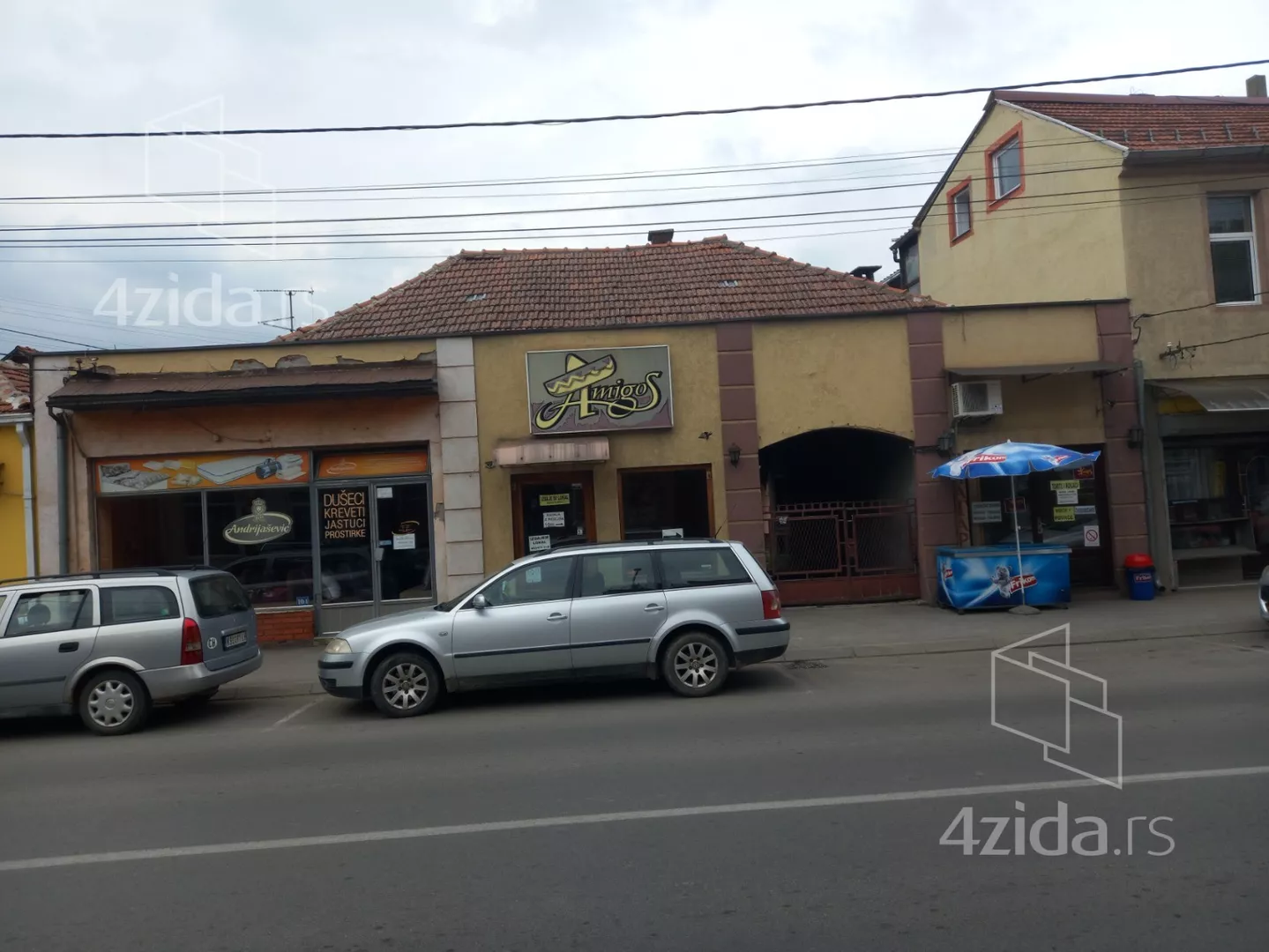 Lokal | 4zida