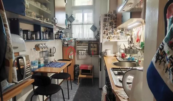 Šestosoban stan | 4zida