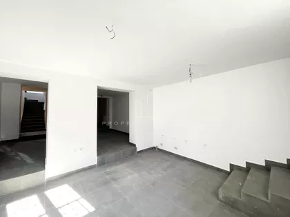 Teodora Hercla | 4zida.rs