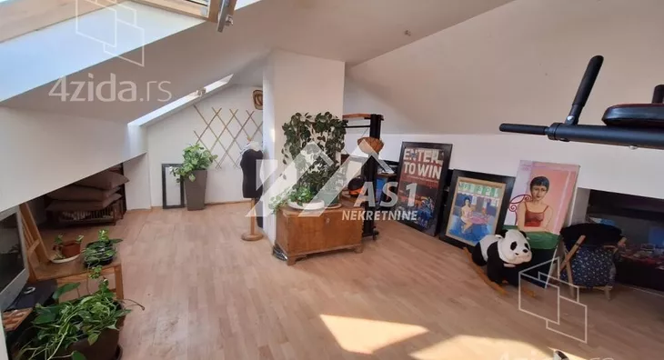 Troiposoban stan | 4zida