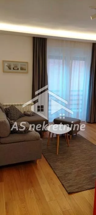 Južni Bulevar | 4zida.rs