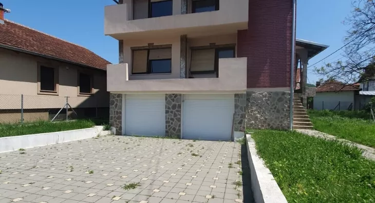 3-etažna kuća | 4zida