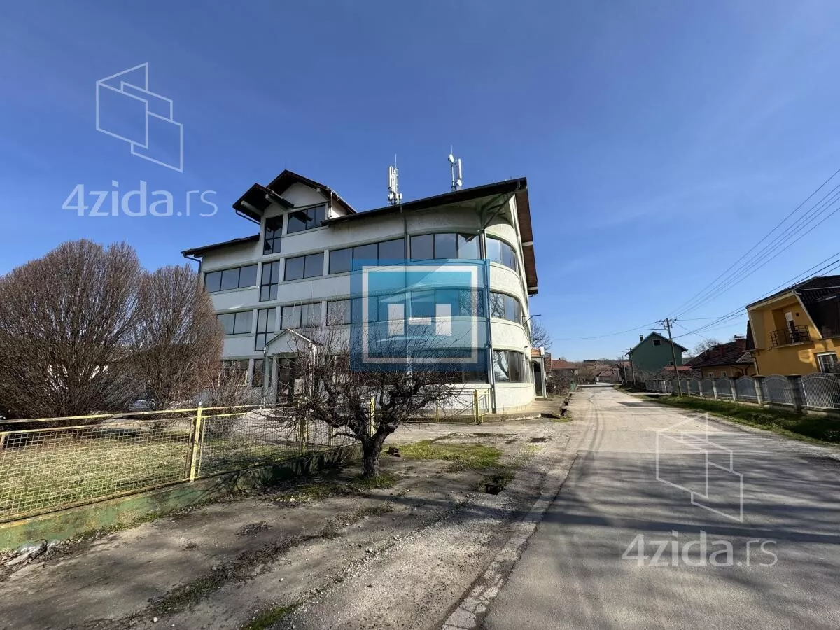 Poslovni prostor | 4zida