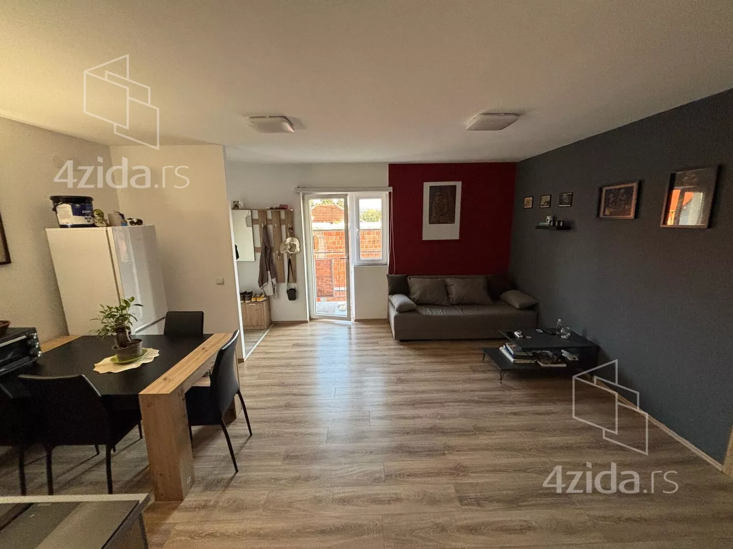 Dvoiposoban stan | 4zida