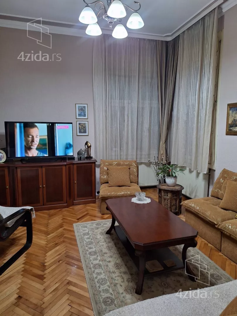 3-etažna kuća | 4zida