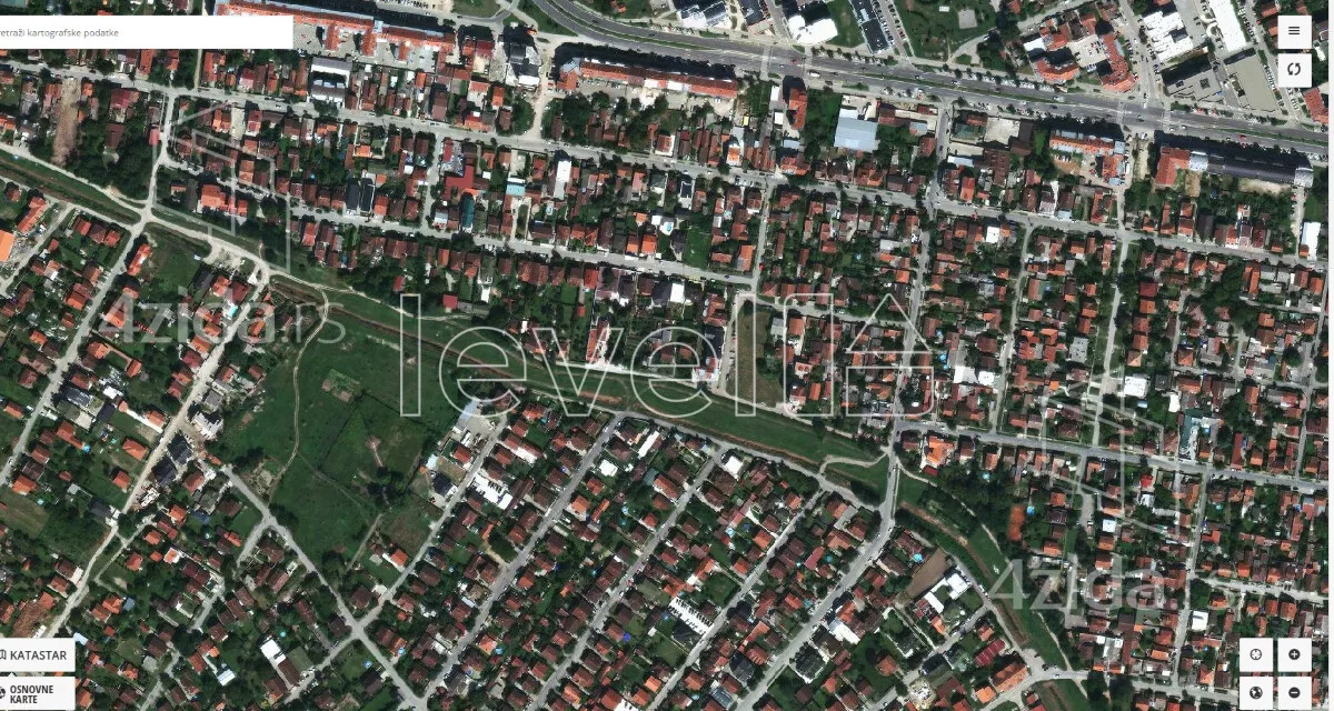 Plac | 4zida