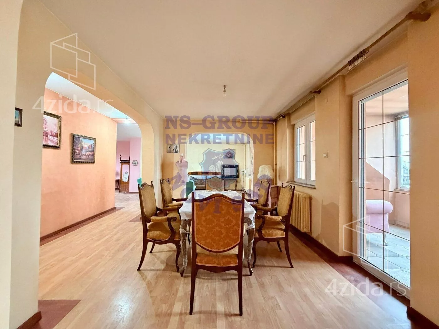 Petosoban stan | 4zida