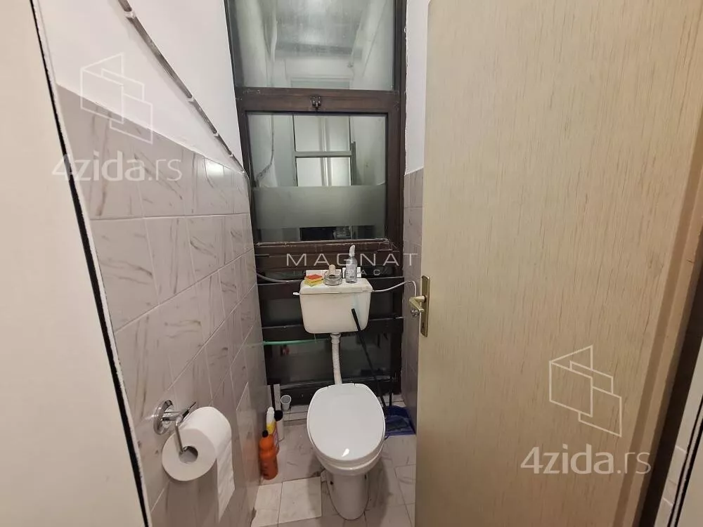 Lokal | 4zida