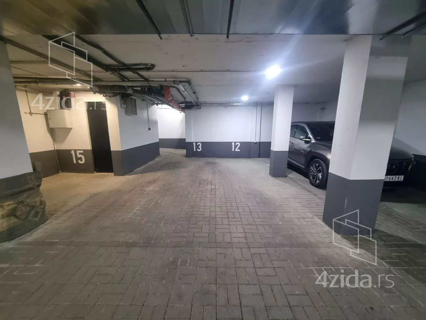 Garaža | 4zida