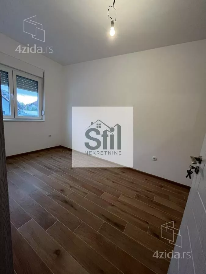 Sedmosoban stan | 4zida