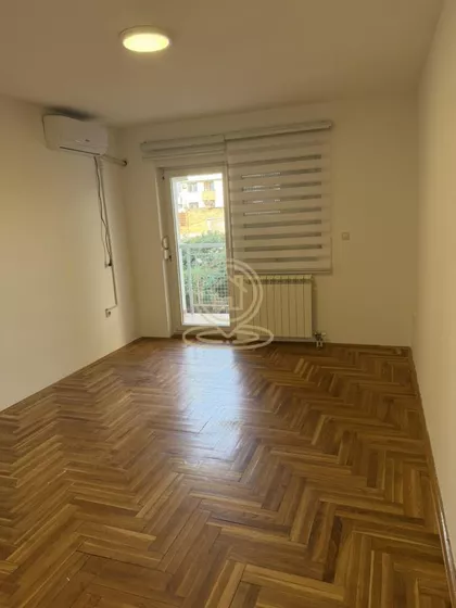 Bulevar Cara Lazara | 4zida.rs