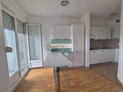 Vašarište | 4zida.rs