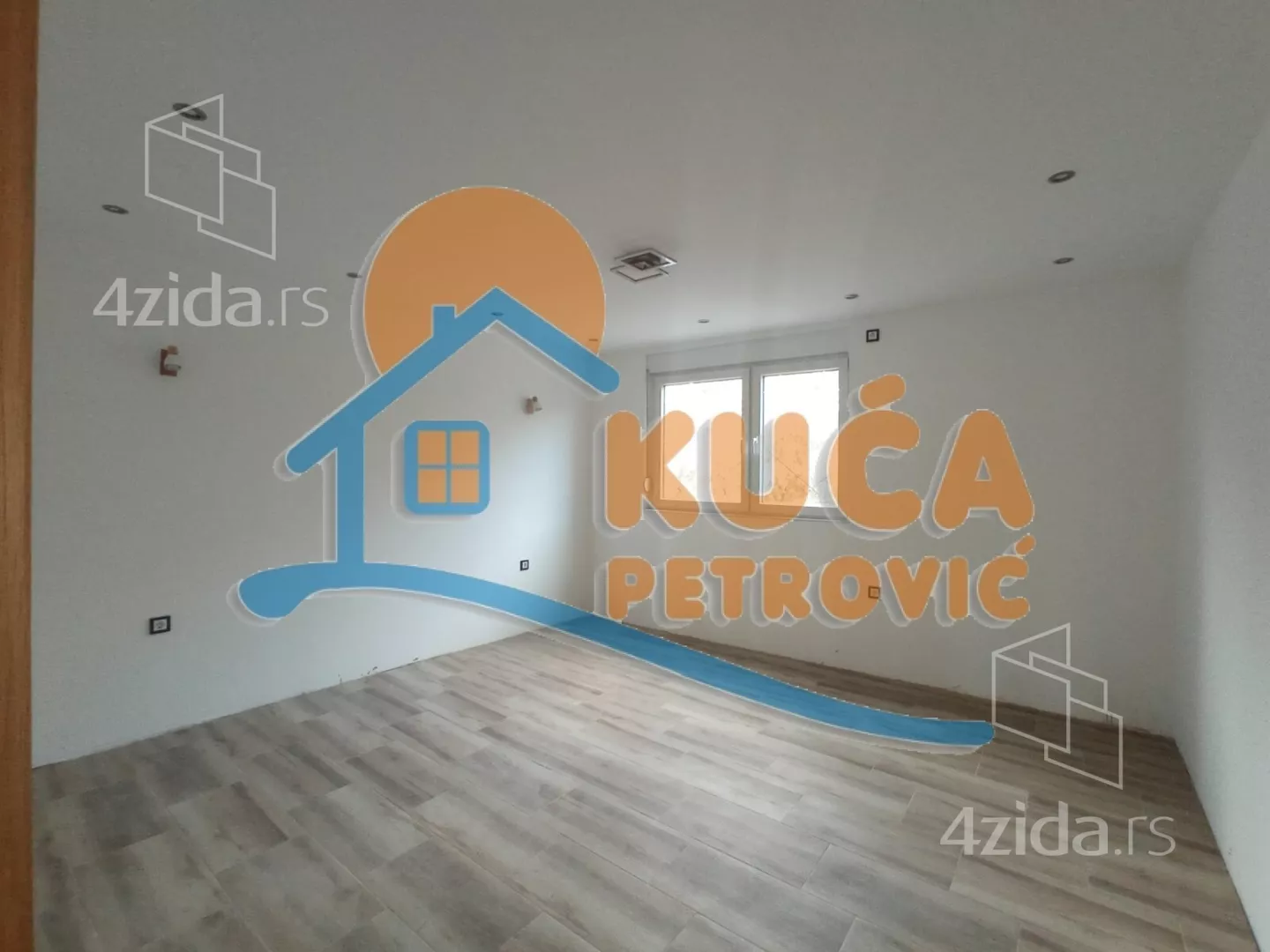 Lokal | 4zida