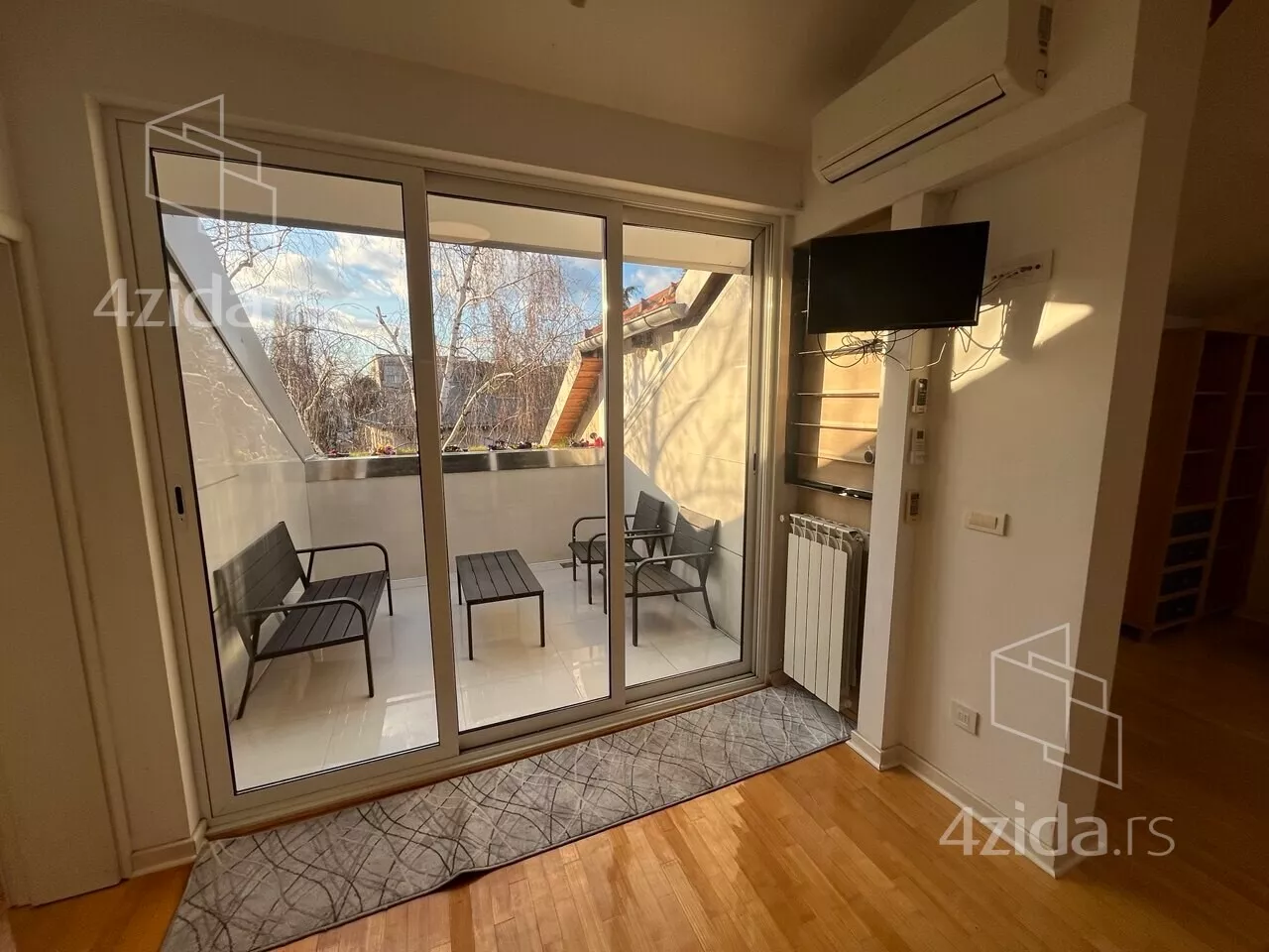 Poslovni prostor | 4zida