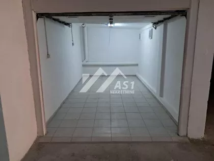 Petra Drapšina | 4zida.rs