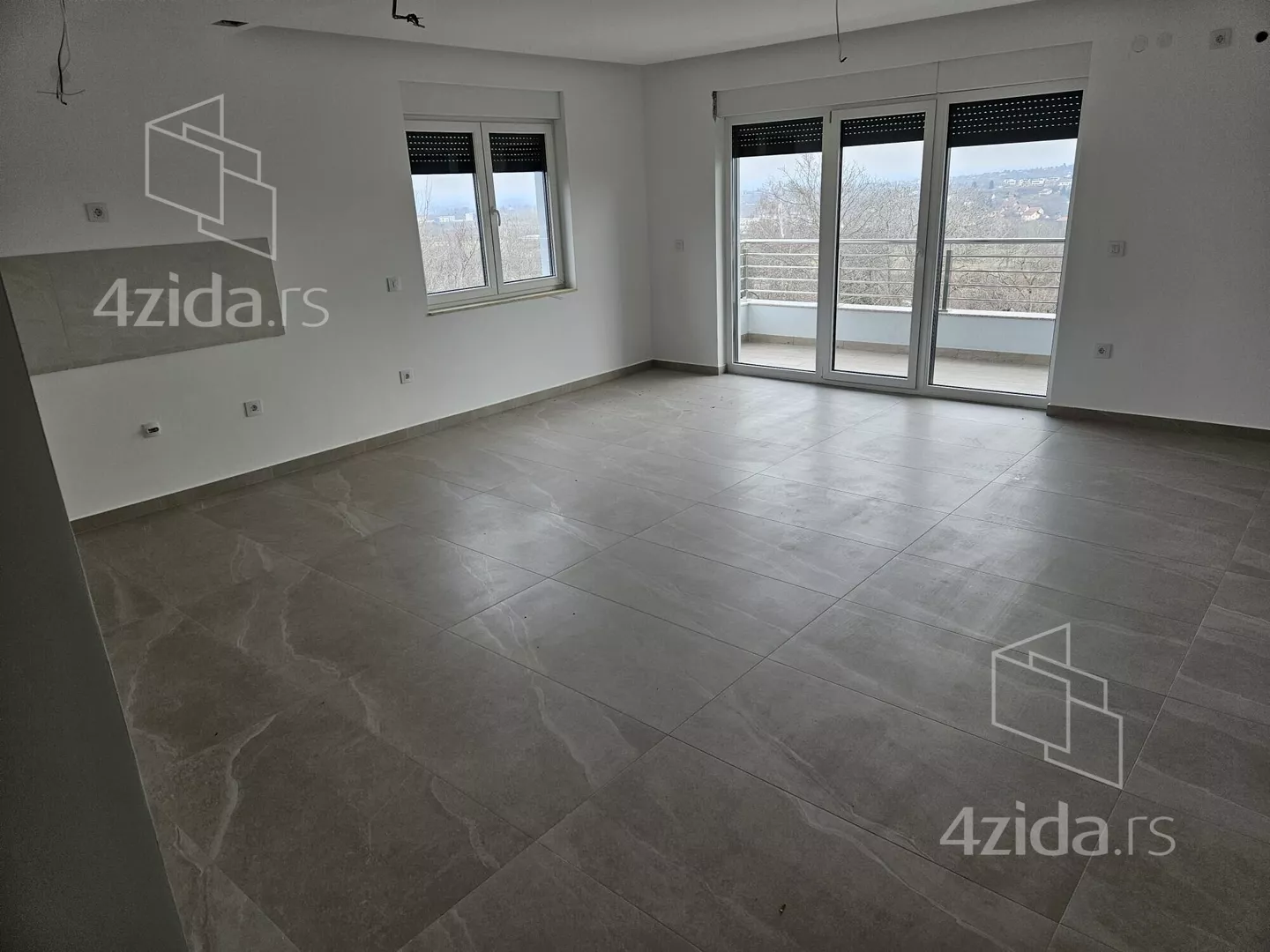 Troiposoban stan | 4zida