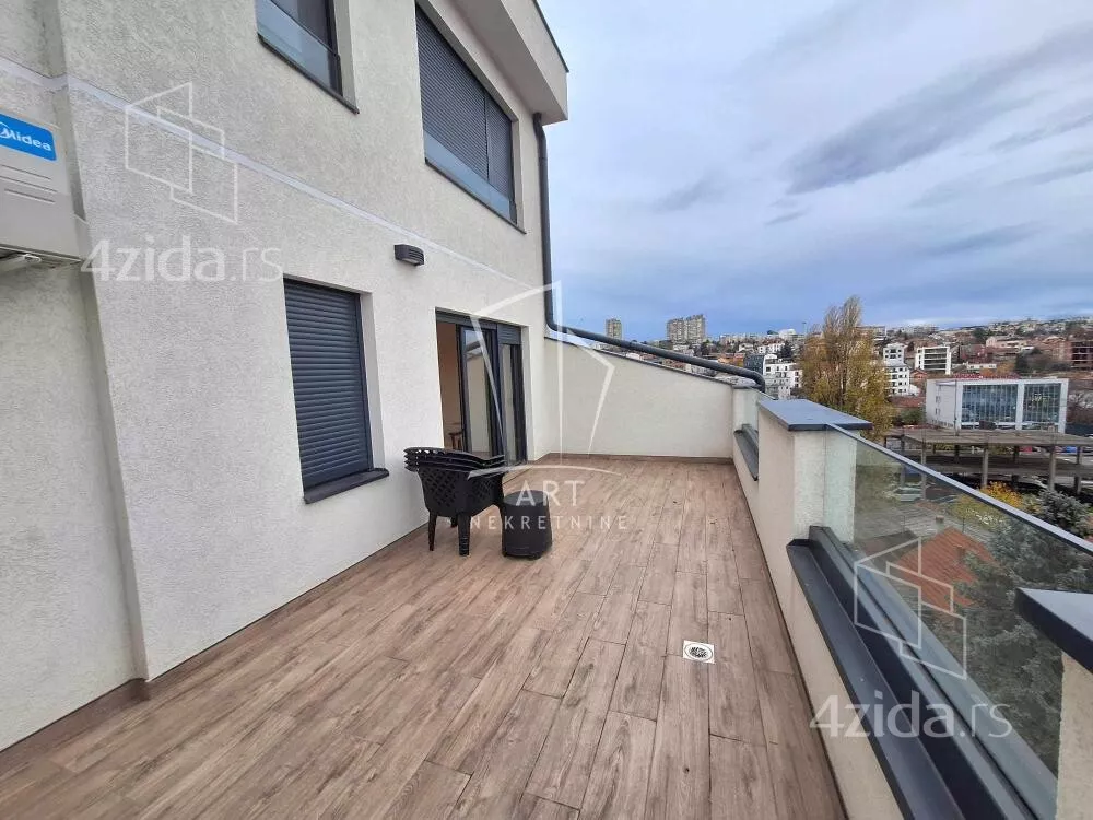 Troiposoban stan | 4zida