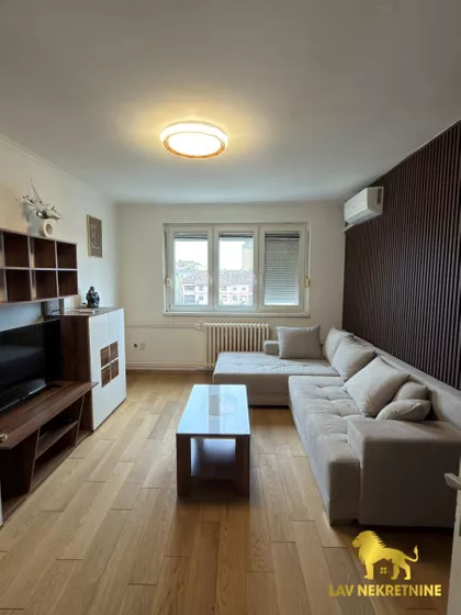 PARISKE KOMUNE | 4zida.rs