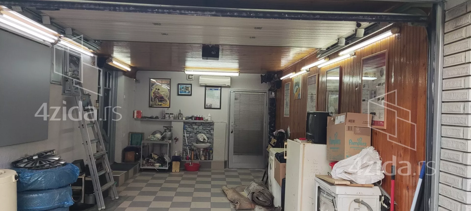 Poslovni prostor | 4zida