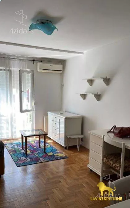 LUKIJANA MUŠICKOG | 4zida.rs