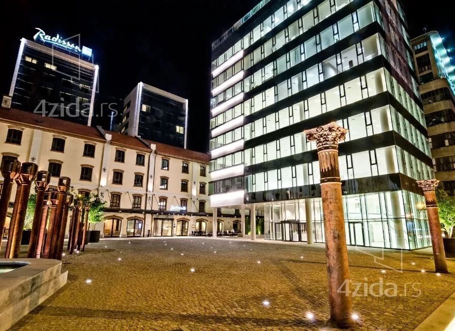 Poslovna zgrada | 4zida