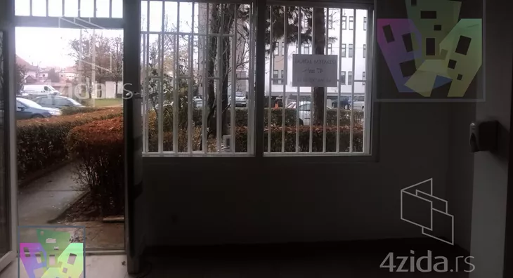 Lokal | 4zida